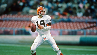 Bernie Kosar Playing for Cleveland Browns